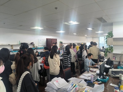 主題教育進行時 | '經'世相伴，'職'等你來——經濟與管理學院開展'海大學子看舟山'就業(yè)實踐教育主題活動