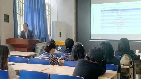 日語系成功舉辦職業規劃講座，搭建教育信息咨詢新橋梁