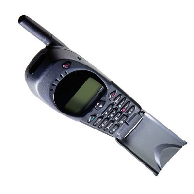 藍(lán)屏?xí)r光 老式手機(jī)的通訊記憶與未來(lái)科技的對(duì)話(huà)